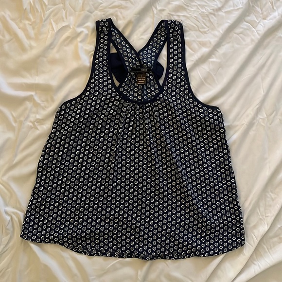 OBOE Tops - Dark Blue Floral Top with Bow on back